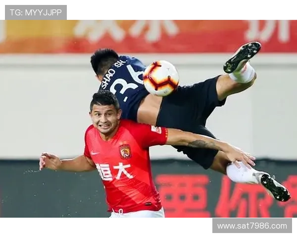 广州足球队强势领跑杯赛积分榜积69分展现冠军实力 广州足球队强势领跑杯赛积分榜积69分展现冠军实力